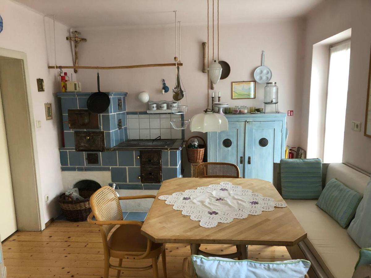 Haus Mit Sauna Und Privatem Badeteich In Anif Bei Salzburg Bagian luar foto