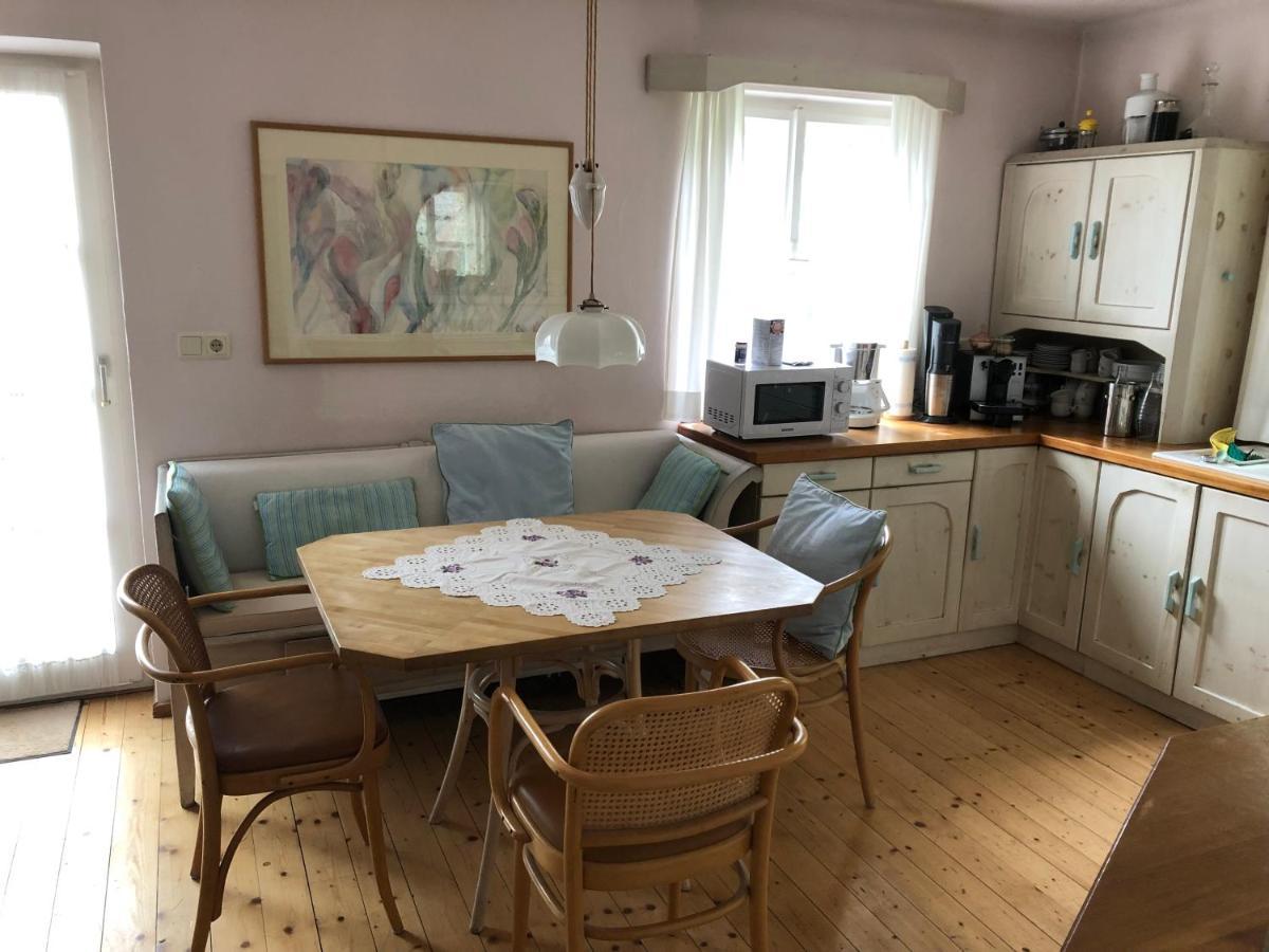 Haus Mit Sauna Und Privatem Badeteich In Anif Bei Salzburg Bagian luar foto