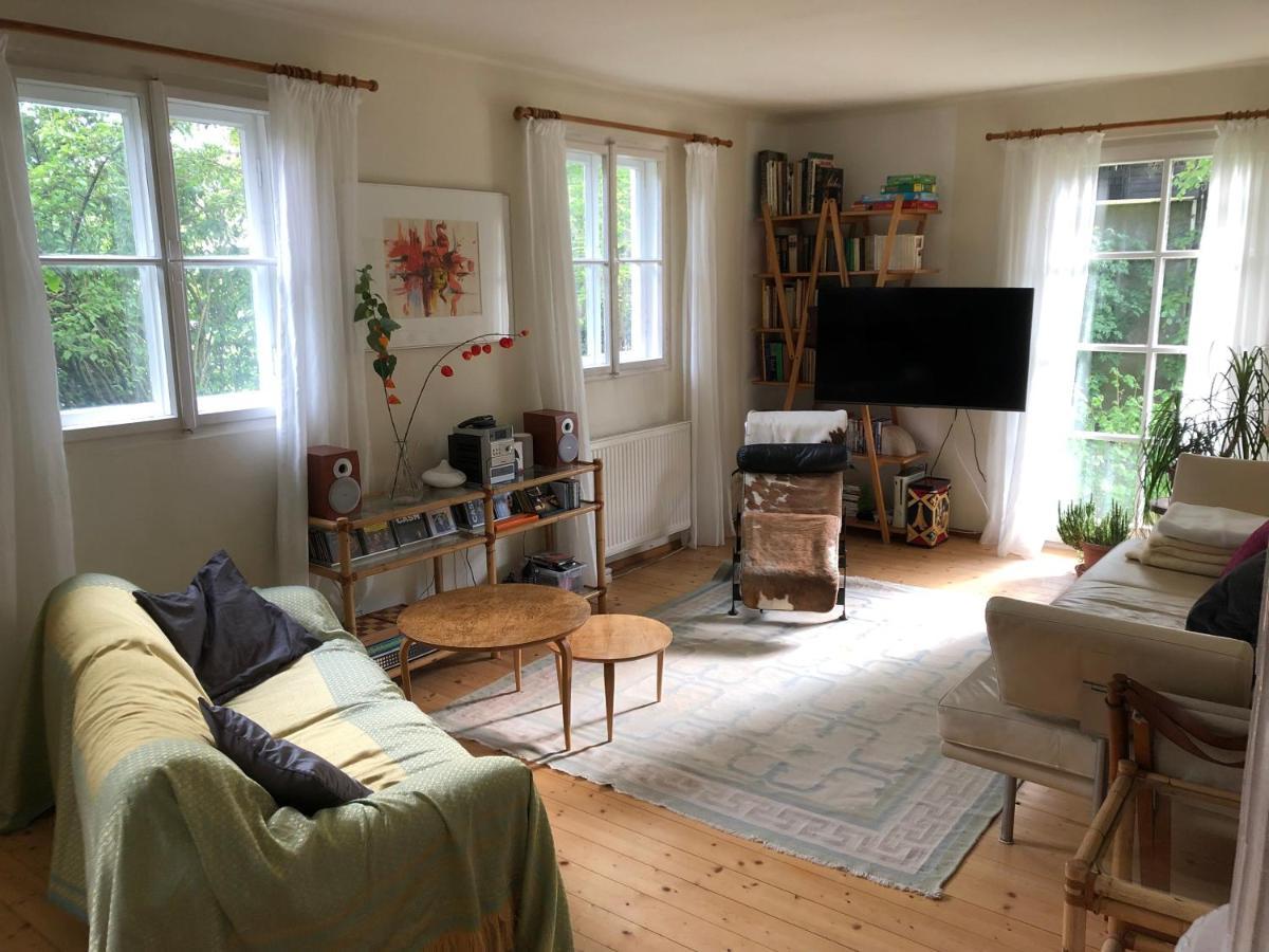 Haus Mit Sauna Und Privatem Badeteich In Anif Bei Salzburg Bagian luar foto