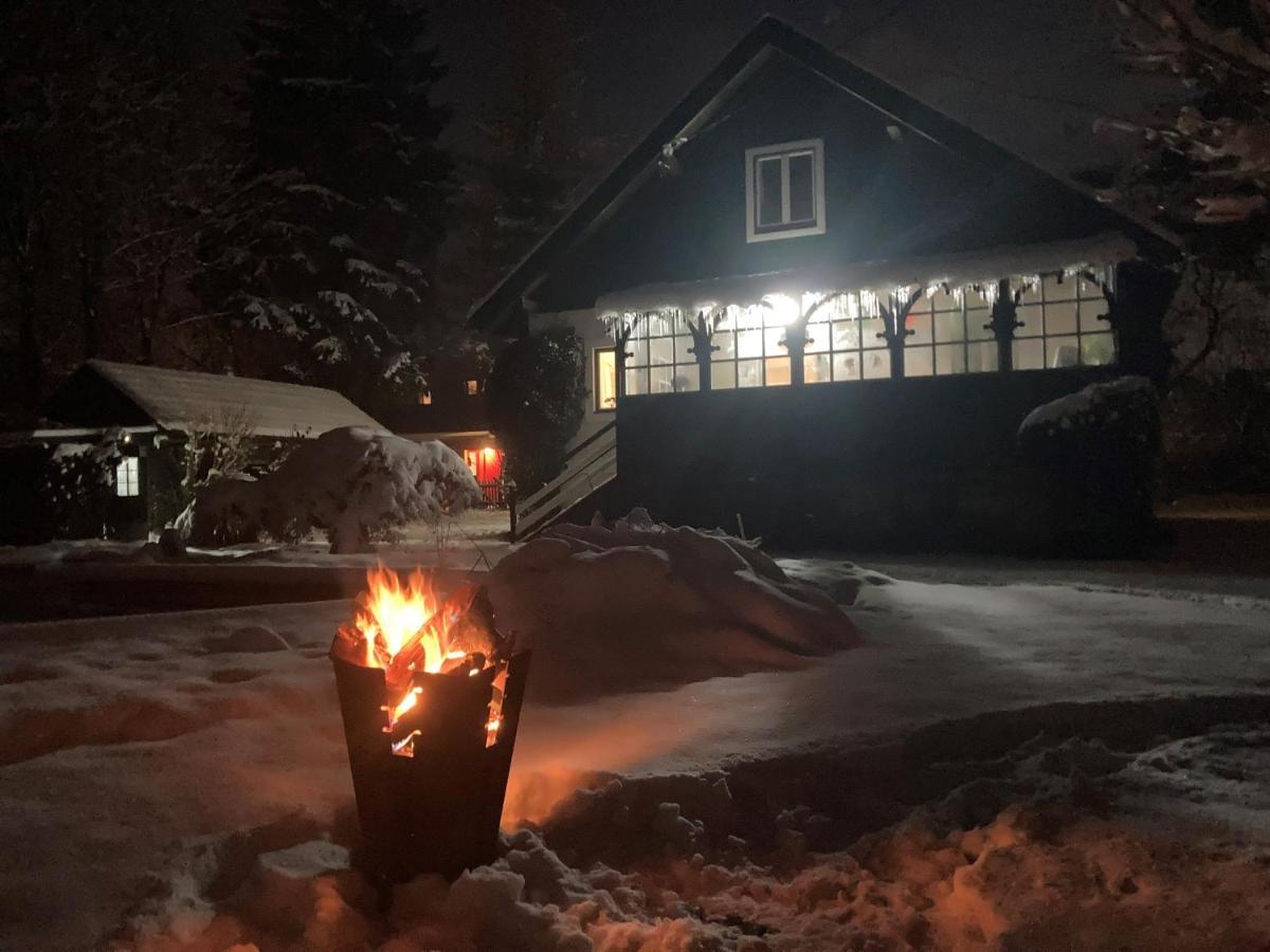 Haus Mit Sauna Und Privatem Badeteich In Anif Bei Salzburg Bagian luar foto
